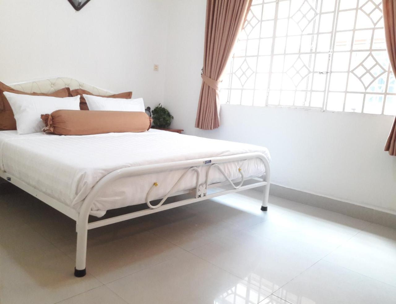 Bed & Breakfast Dutch Hosted B&b, Abc Phnom Penh